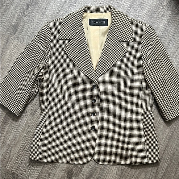 Ellen Tracy Jackets & Blazers - Ellen Tracy Houndstooth Blazer